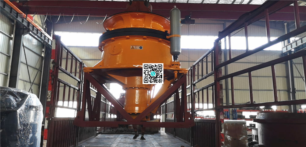 單缸液壓圓錐破碎機發往四川砂石場進行安裝