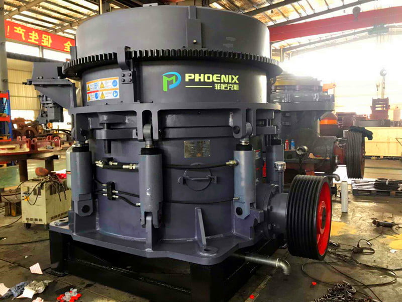 <b>振動篩、單缸圓錐破、多缸圓錐破碎機(jī)發(fā)往甘肅</b>