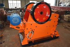 <b>應(yīng)用于各行業(yè)的破碎機(jī)種類、型號(hào)各不相同</b>