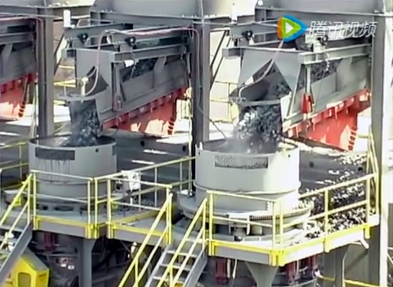 高位料倉+可移動式電磁振動給料機